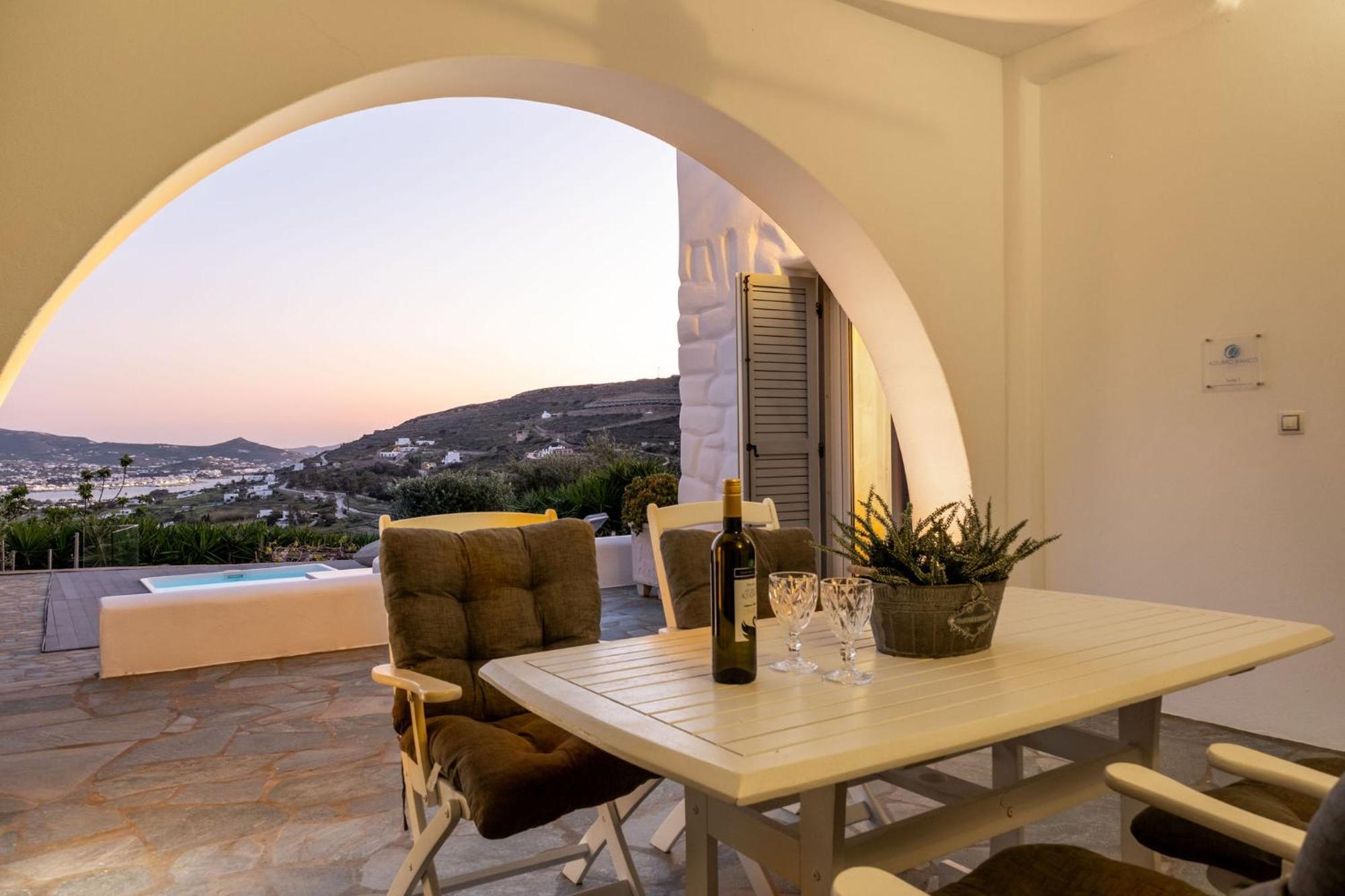 Azzurro Bianco Suites Parikia  Exterior photo